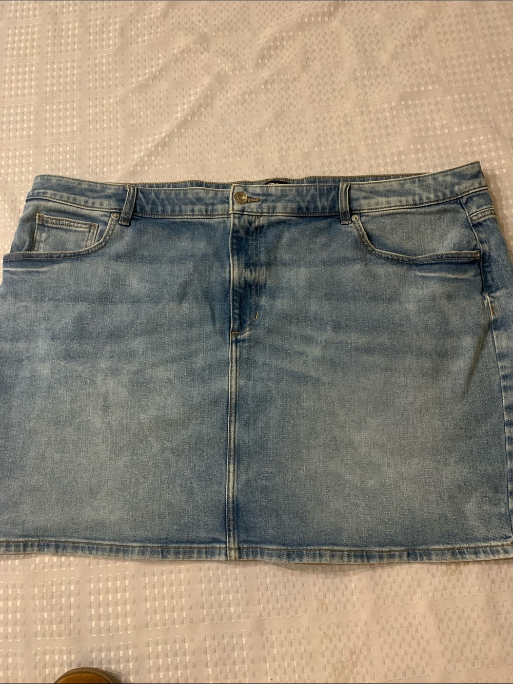 Joe Fresh light blue denim mini skirt, size 22W, new without tags.